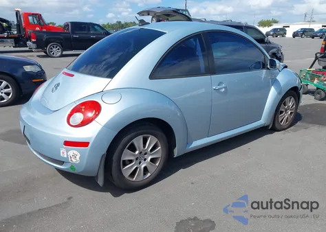 2009 Volkswagen New Beetle 2.5L from USA, damaged, VIN 3VWRW31C39M514352